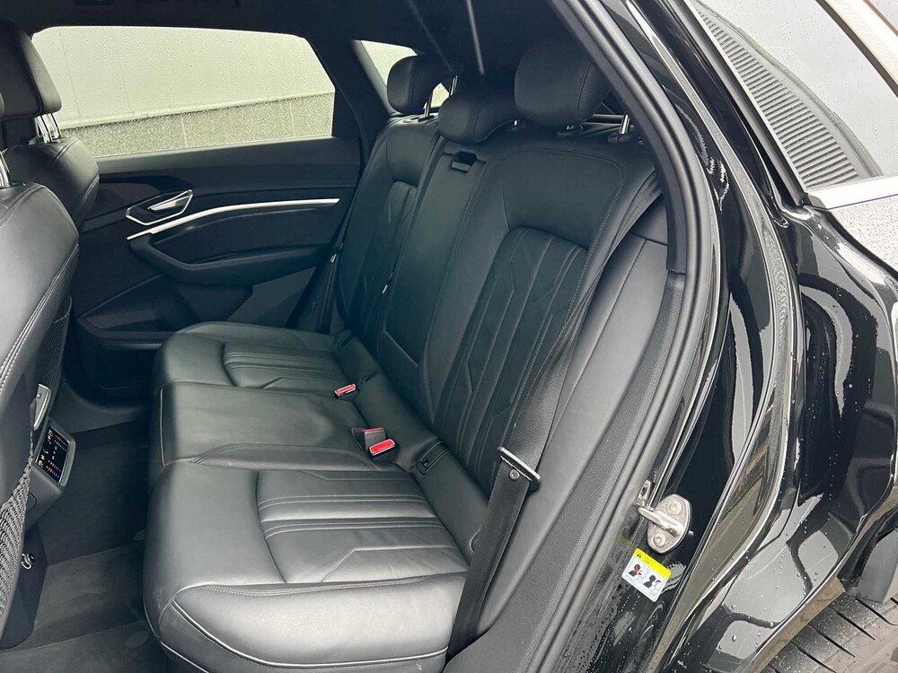 Audi e-tron 55 Quattro Advanced Pro Line Plus 95 kWh 360hp 2019, J-317-DK