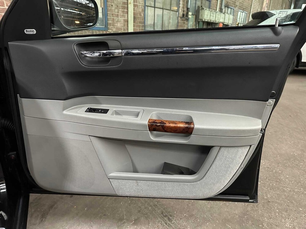 Chrystler 300C HEMI 5.7 V8 2007 -Youngtimer-