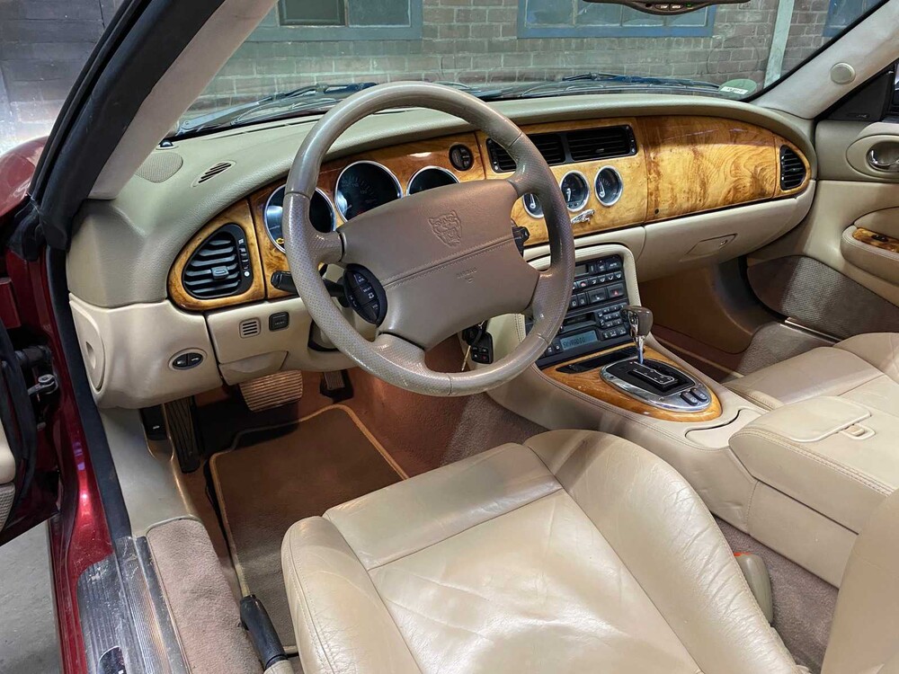 Jaguar XK8 4.2 V8 Cabriolet -Victory Edition- 305PS 2006, L-150-KX