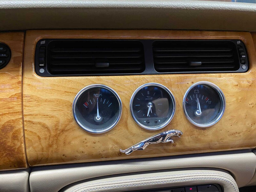 Jaguar XK8 4.2 V8 Cabriolet -Victory Edition- 305PS 2006, L-150-KX