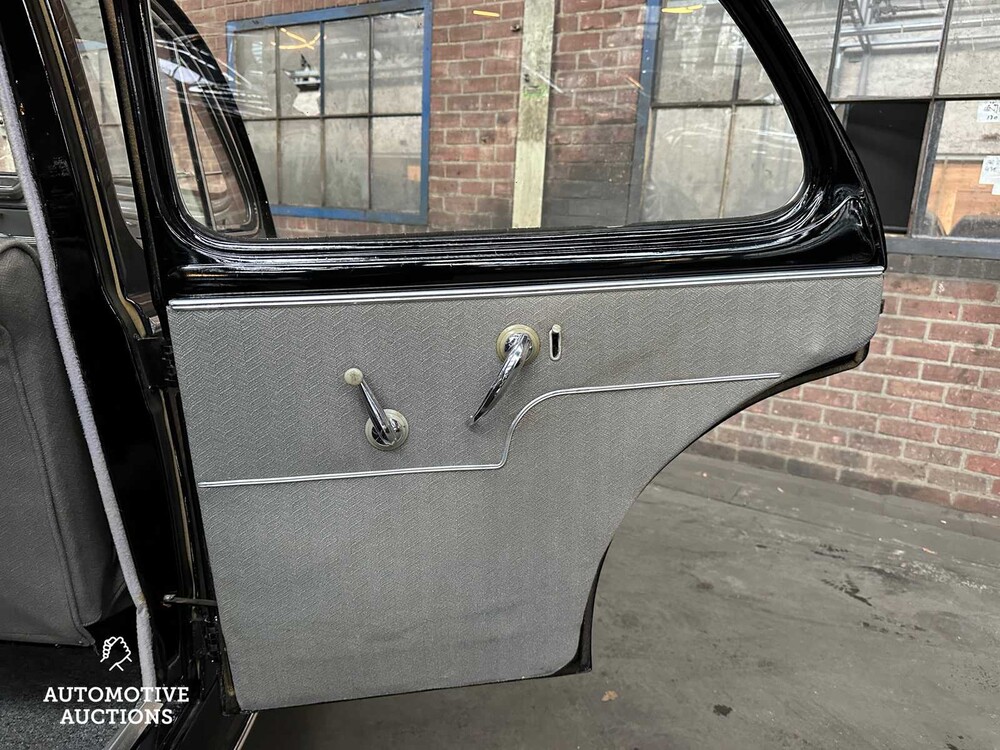 Peugeot 203 4-Türer 45PS 1954, 67-DE-96