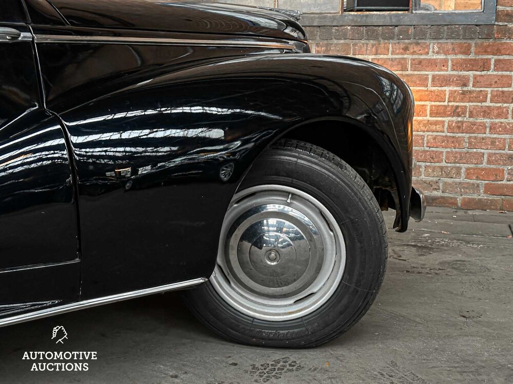 Peugeot 203 4-Türer 45PS 1954, 67-DE-96