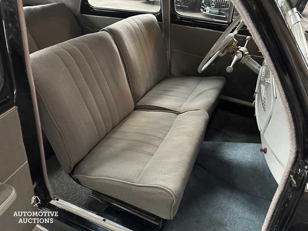 Peugeot 203 4-Türer 45PS 1954, 67-DE-96