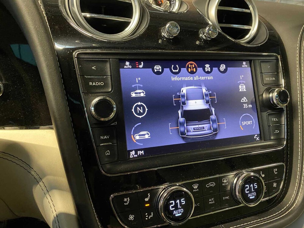 Bentley Bentayga 6.0 W12 608pk 2017, L-083-VV