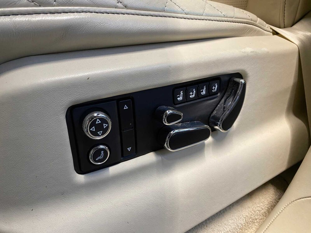 Bentley Bentayga 6.0 W12 608pk 2017, L-083-VV