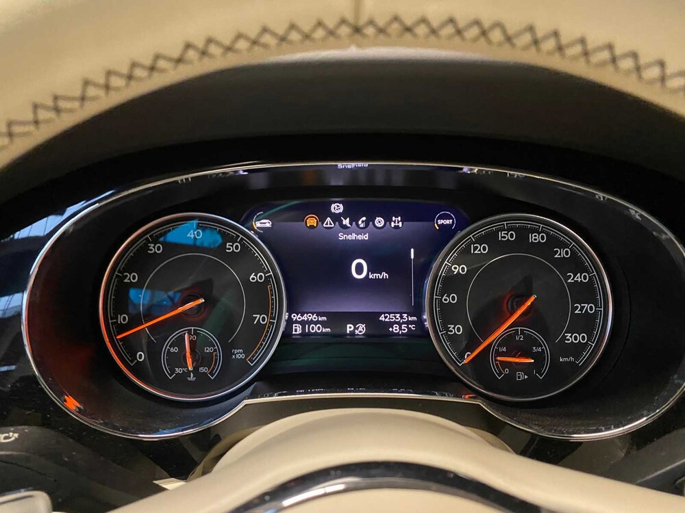 Bentley Bentayga 6.0 W12 608pk 2017, L-083-VV