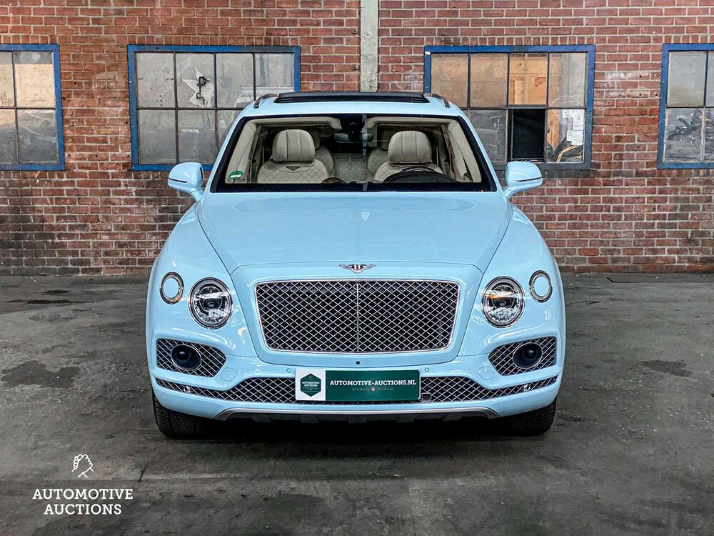 Bentley Bentayga 6.0 W12 608pk 2017, L-083-VV