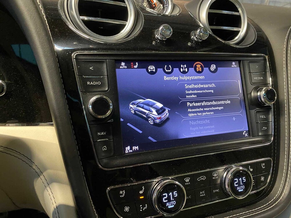 Bentley Bentayga 6.0 W12 608pk 2017, L-083-VV