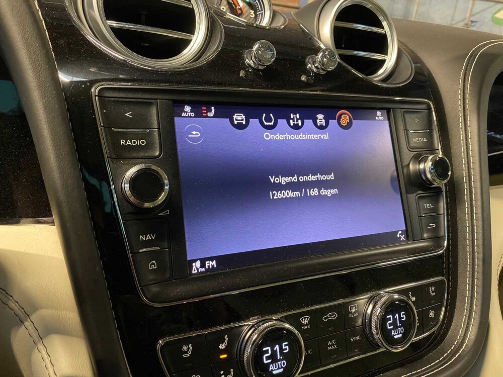 Bentley Bentayga 6.0 W12 608pk 2017, L-083-VV