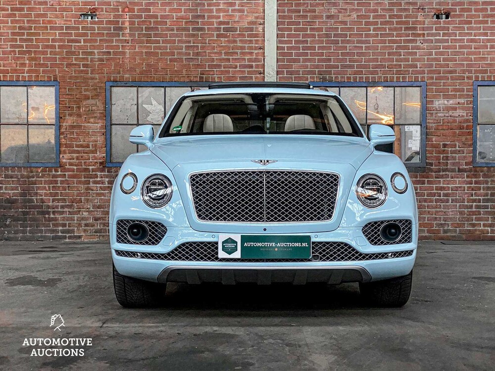 Bentley Bentayga 6.0 W12 608pk 2017, L-083-VV