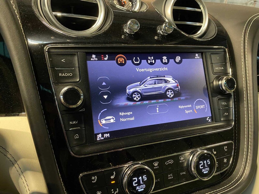 Bentley Bentayga 6.0 W12 608pk 2017, L-083-VV