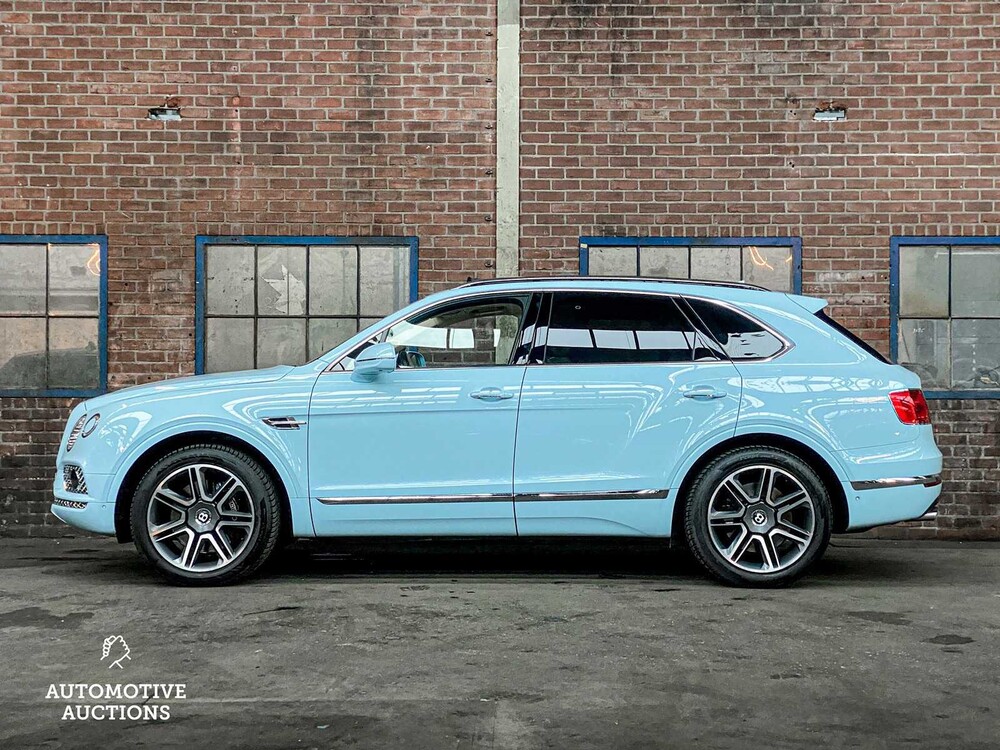 Bentley Bentayga 6.0 W12 608pk 2017, L-083-VV