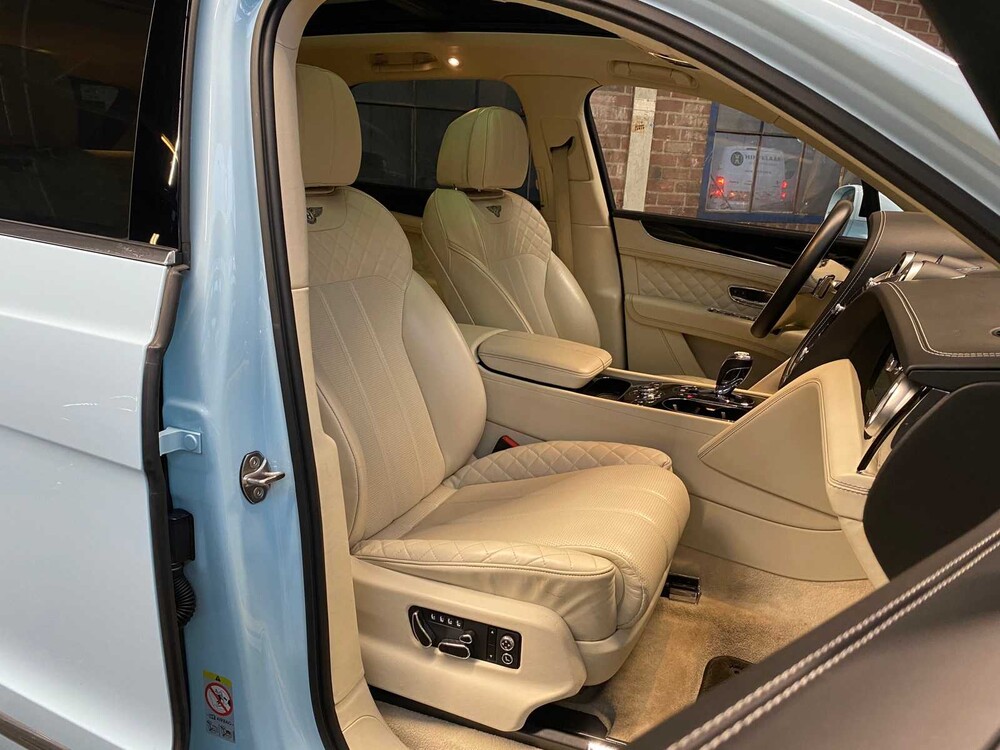 Bentley Bentayga 6.0 W12 608pk 2017, L-083-VV