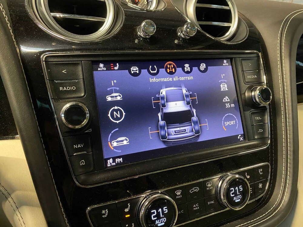 Bentley Bentayga 6.0 W12 608pk 2017, L-083-VV