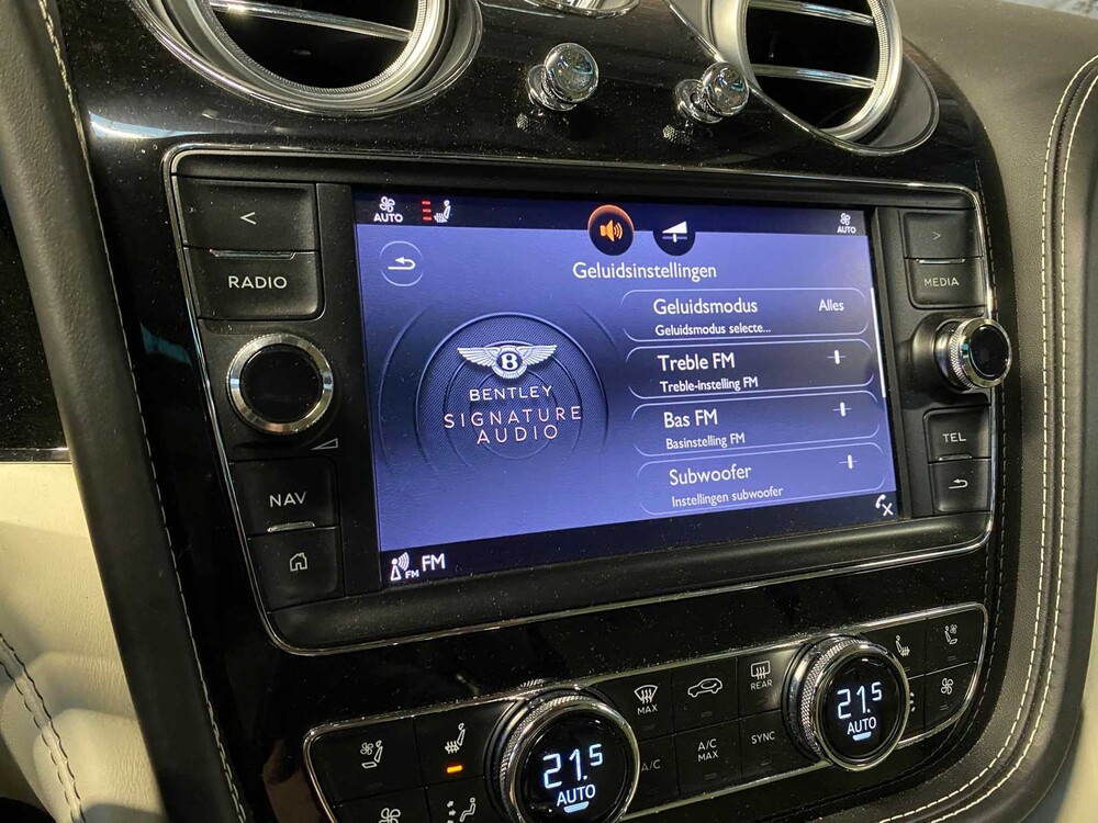 Bentley Bentayga 6.0 W12 608pk 2017, L-083-VV