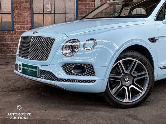 Bentley Bentayga 6.0 W12 608pk 2017, L-083-VV