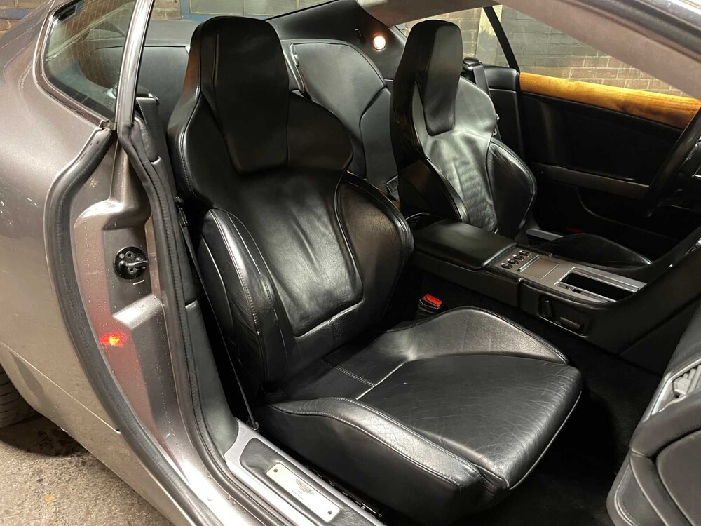 Aston Martin DB9 5.9 V12 Touchtronic 457PS 2006 -Orig. NL-, 71-SH-KN -Youngtimer-