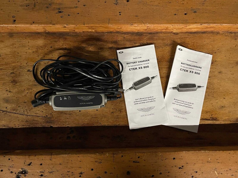 Aston Martin DB9 5.9 V12 Touchtronic 457PS 2006 -Orig. NL-, 71-SH-KN -Youngtimer-