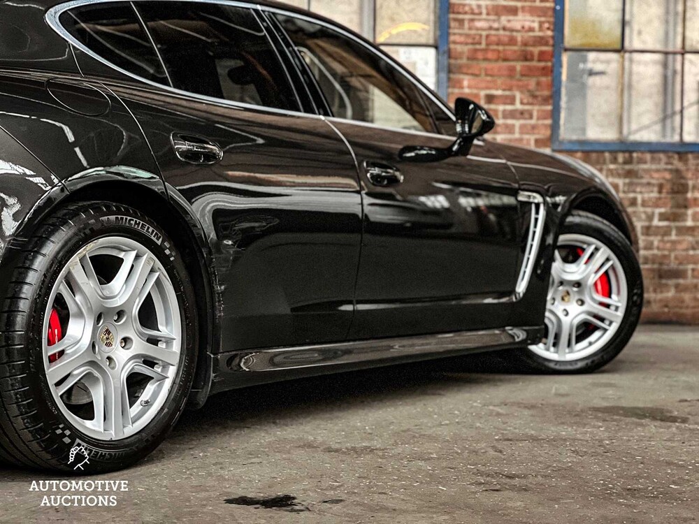 Porsche Panamera Turbo 4.8 V8 500pk 2009