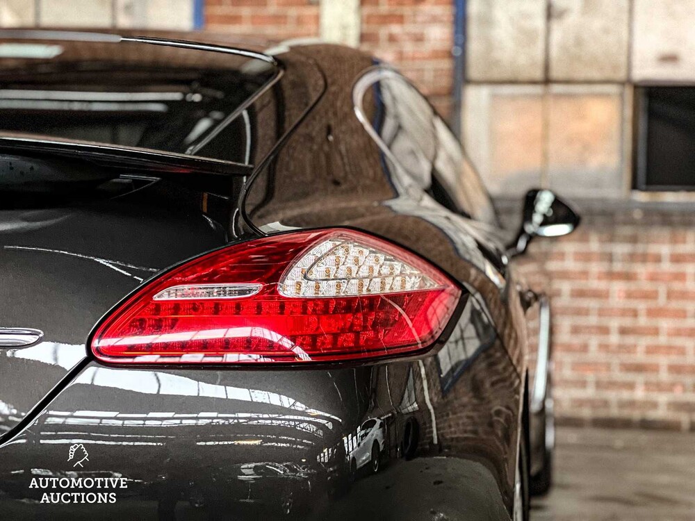 Porsche Panamera Turbo 4.8 V8 500pk 2009