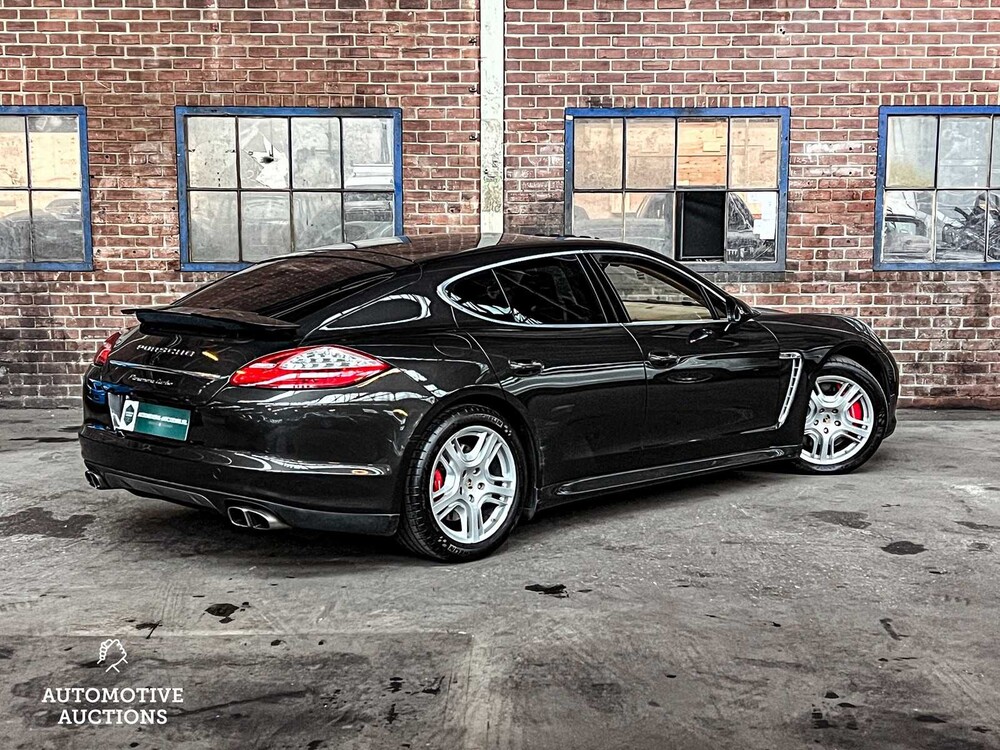 Porsche Panamera Turbo 4.8 V8 500pk 2009