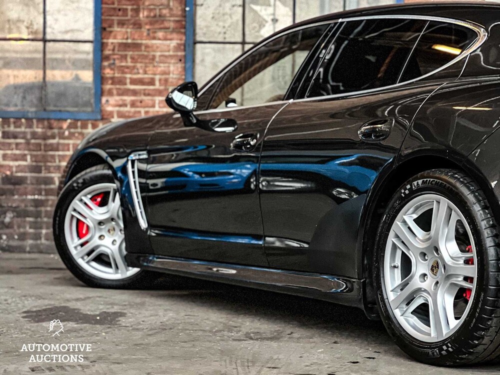 Porsche Panamera Turbo 4.8 V8 500pk 2009