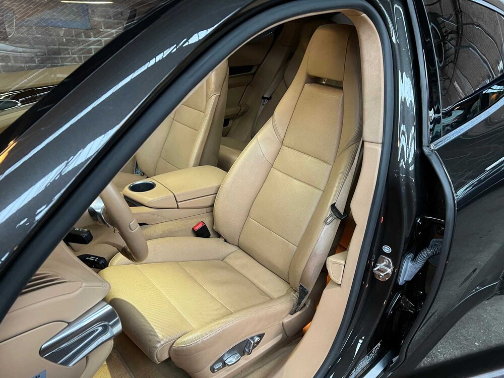 Porsche Panamera Turbo 4.8 V8 500pk 2009