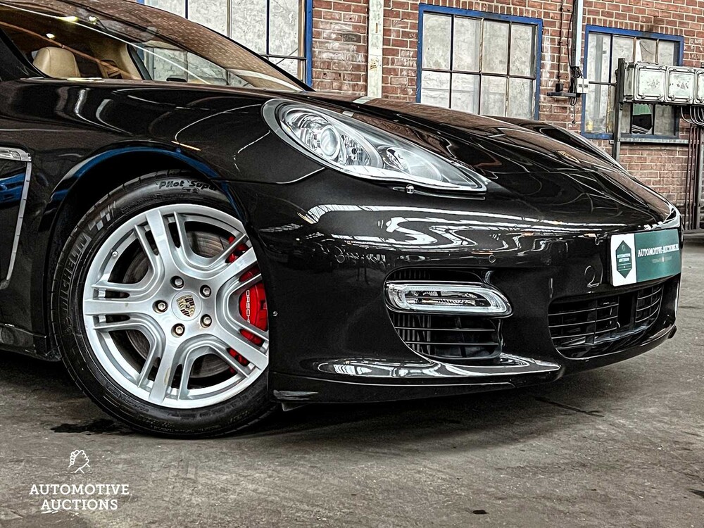 Porsche Panamera Turbo 4.8 V8 500pk 2009