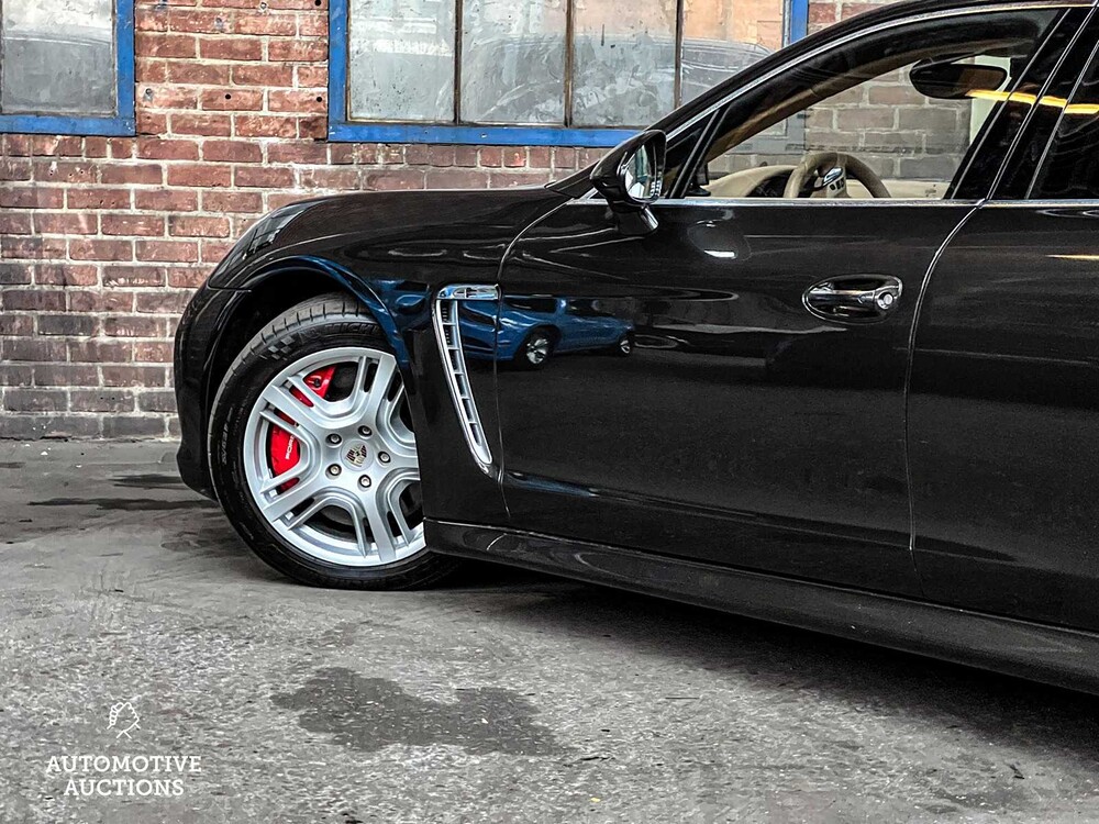Porsche Panamera Turbo 4.8 V8 500pk 2009