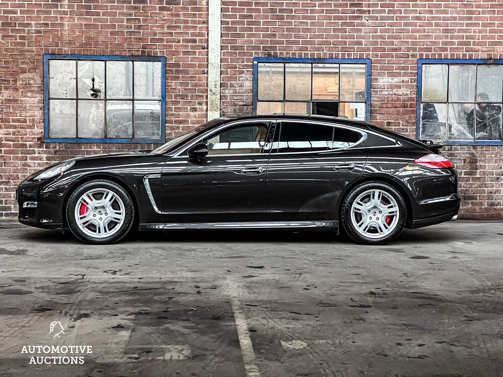 Porsche Panamera Turbo 4.8 V8 500pk 2009