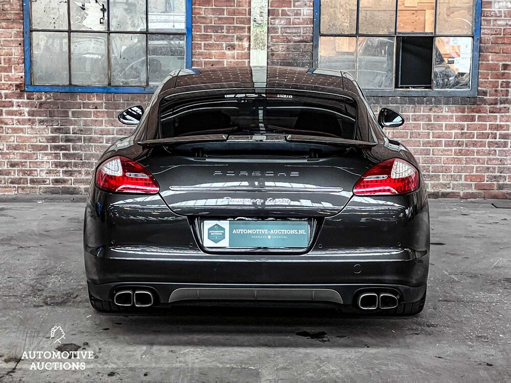 Porsche Panamera Turbo 4.8 V8 500pk 2009