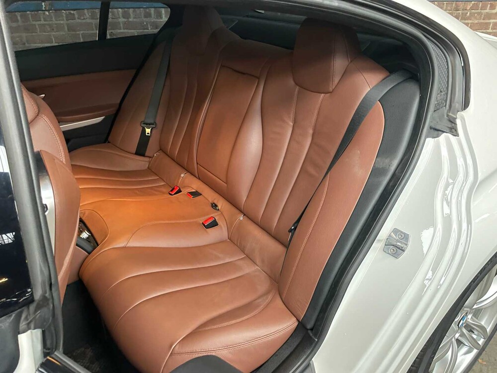 BMW 650i Gran Coupe High Executive M-Sport F06 4.4 V8 6-serie 450pk 2013