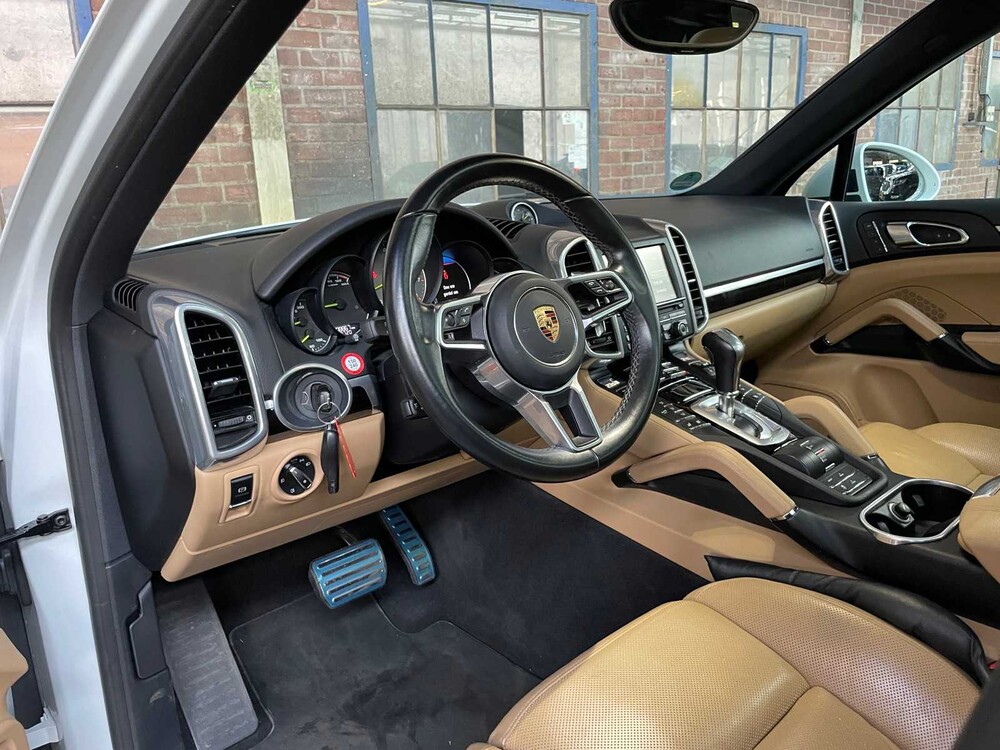 Porsche Cayenne S E-Hybrid 3.0 V6 Platinum Edition 416pk 2016, H-372-HK