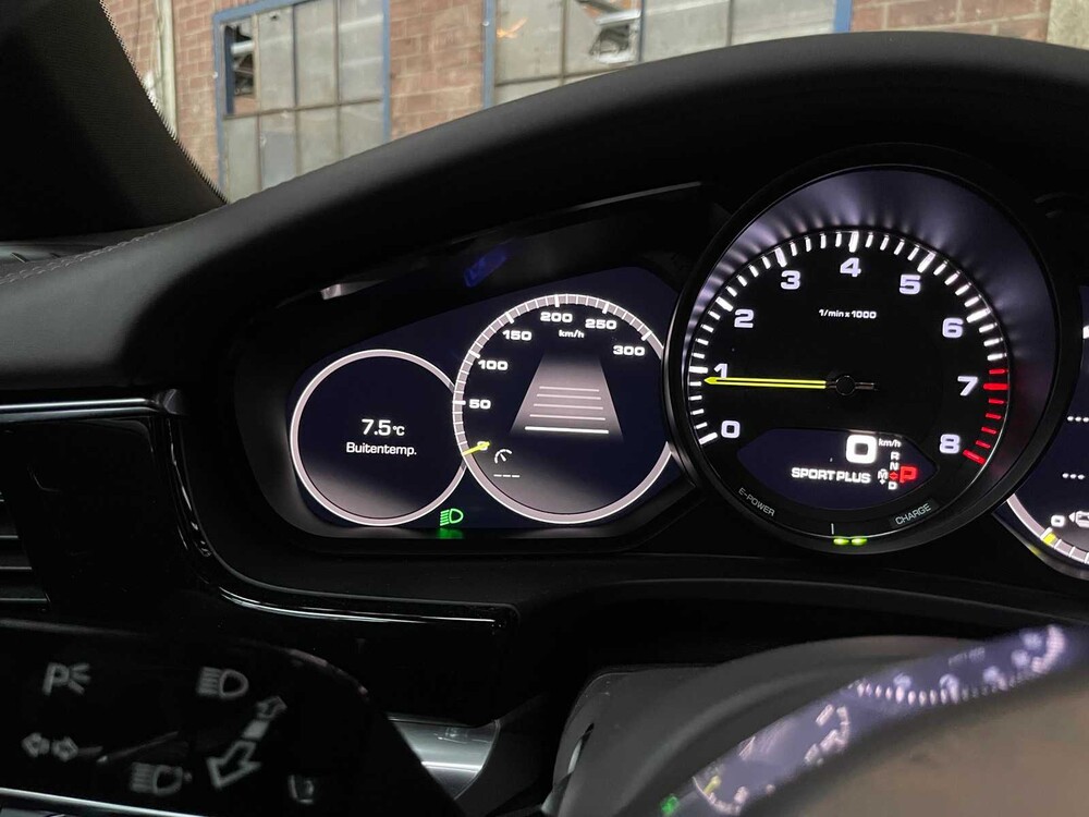 Porsche Panamera 4 E-Hybrid 2.9 V6 462pk Sport-Chrono 2017 ORIG-NL, RB-566-F