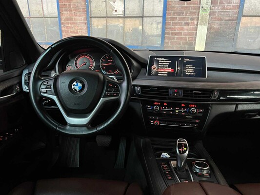 BMW X5 xDrive50i 7-Persoons 449pk 2014