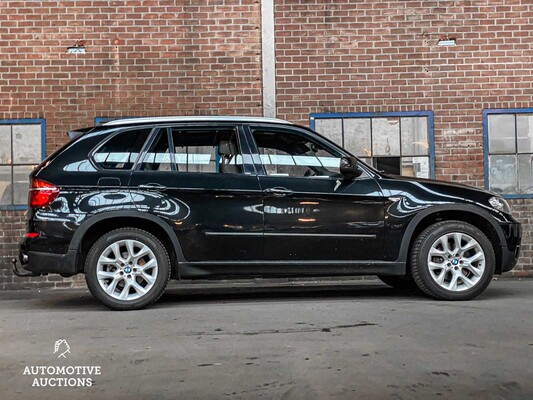 BMW X5 xDrive40d High Executive 306pk 2012, 5-SVR-42