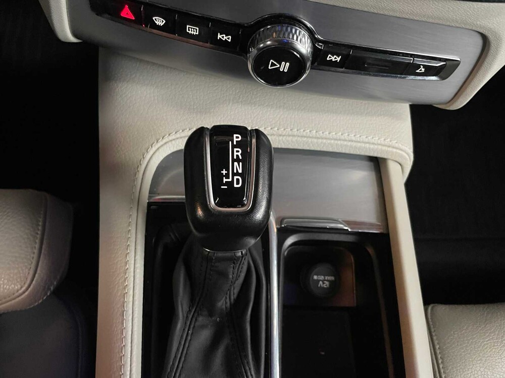 Volvo XC90 D5 224pk 2015, V-168-VX 