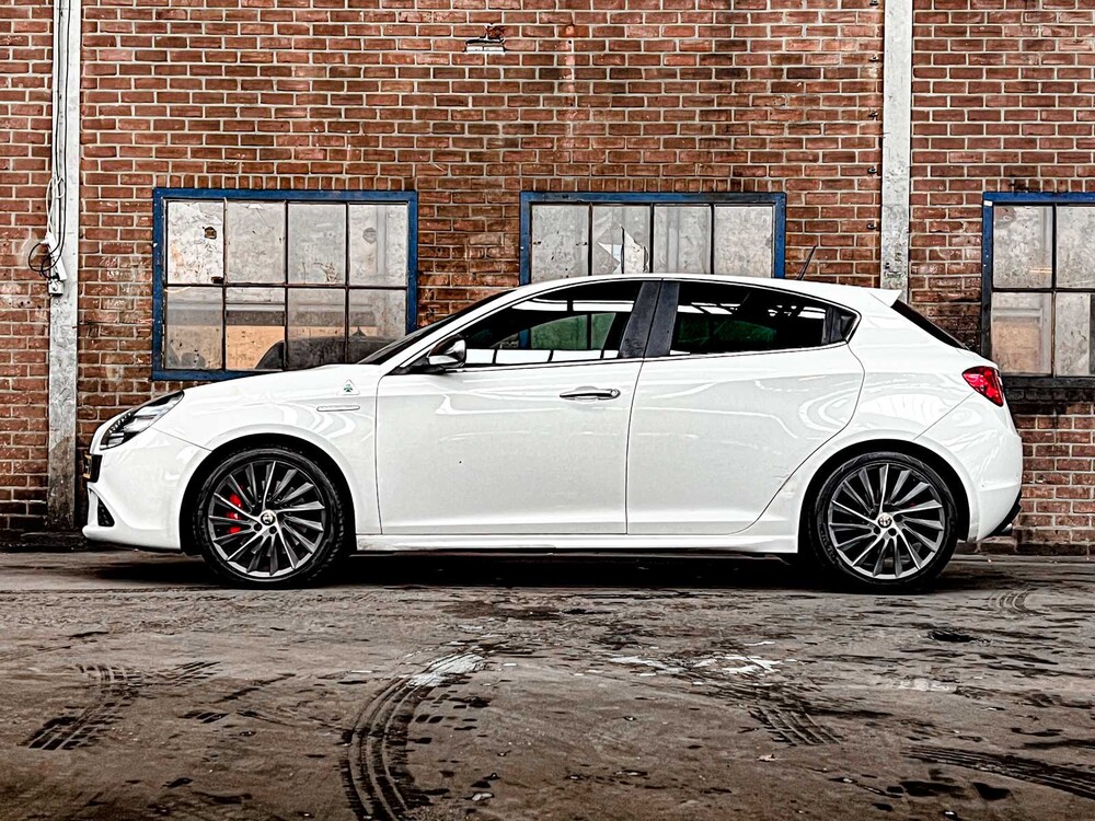 Alfa Romeo Giulietta Quadrifoglio Verde 235hp 2013, RX-265-V