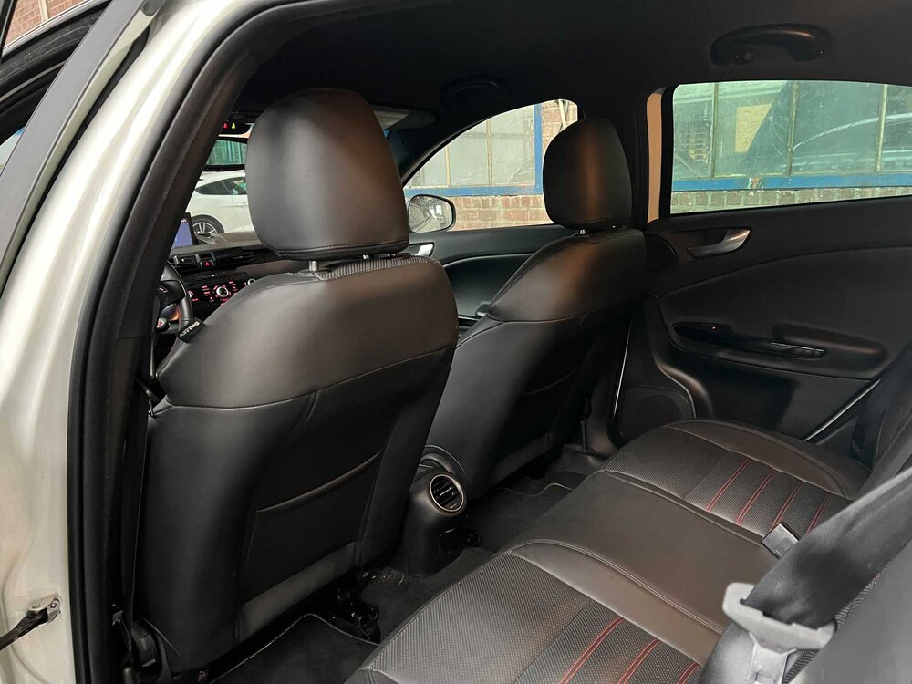 Alfa Romeo Giulietta Quadrifoglio Verde 235hp 2013, RX-265-V