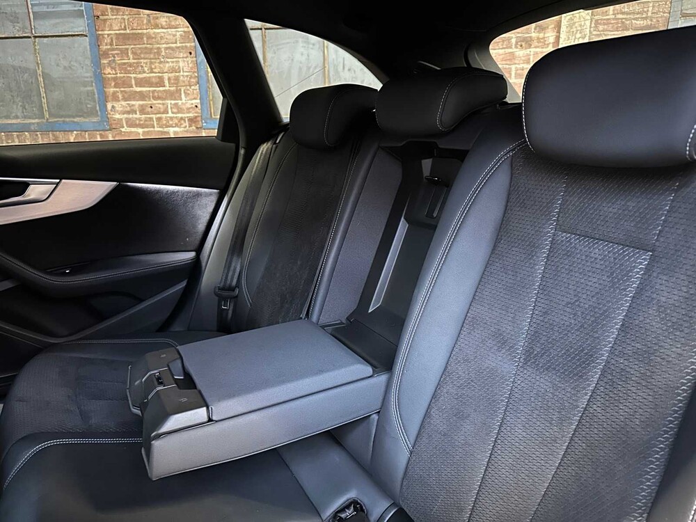 Audi A4 Avant 45 TFSI Quattro Business Edition 265pk 2020, P-565-LT