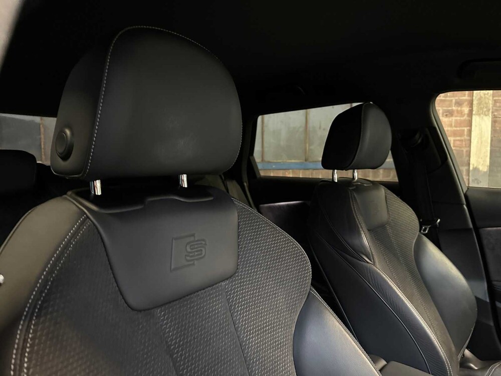 Audi A4 Avant 45 TFSI Quattro Business Edition 265pk 2020, P-565-LT