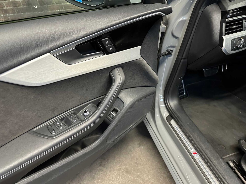 Audi A4 Avant 45 TFSI Quattro Business Edition 265pk 2020, P-565-LT