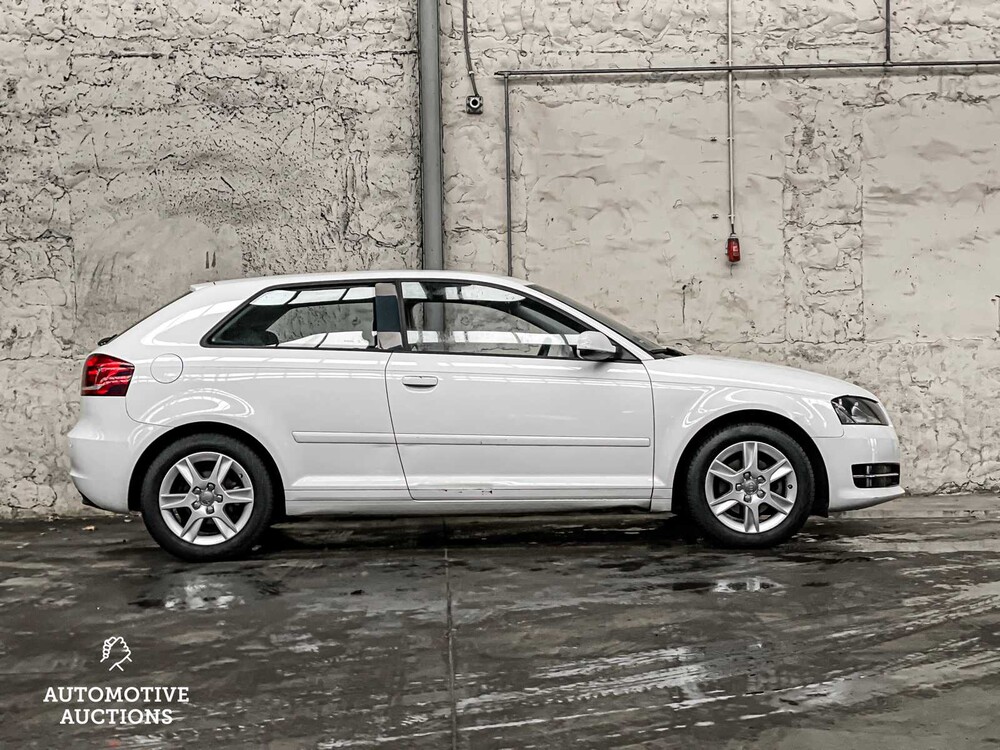 Audi A3 1.6 Attraction 102PS 2010, PK-830-J