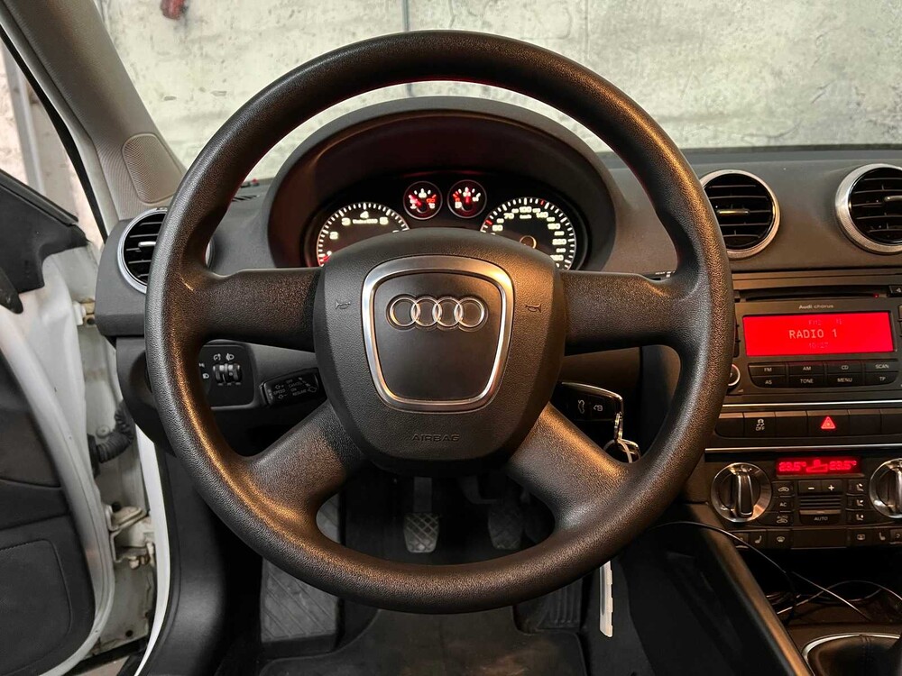 Audi A3 1.6 Attraction 102PS 2010, PK-830-J