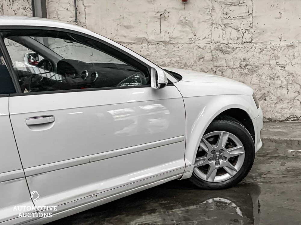 Audi A3 1.6 Attraction 102PS 2010, PK-830-J