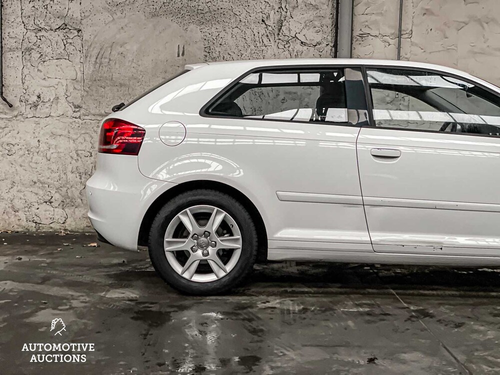Audi A3 1.6 Attraction 102PS 2010, PK-830-J