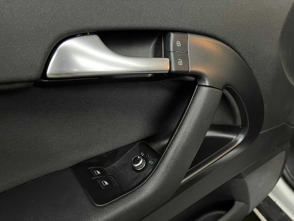 Audi A3 1.6 Attraction 102PS 2010, PK-830-J