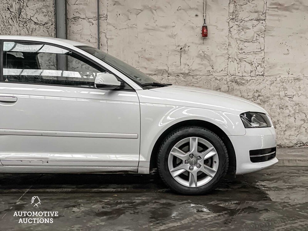Audi A3 1.6 Attraction 102PS 2010, PK-830-J