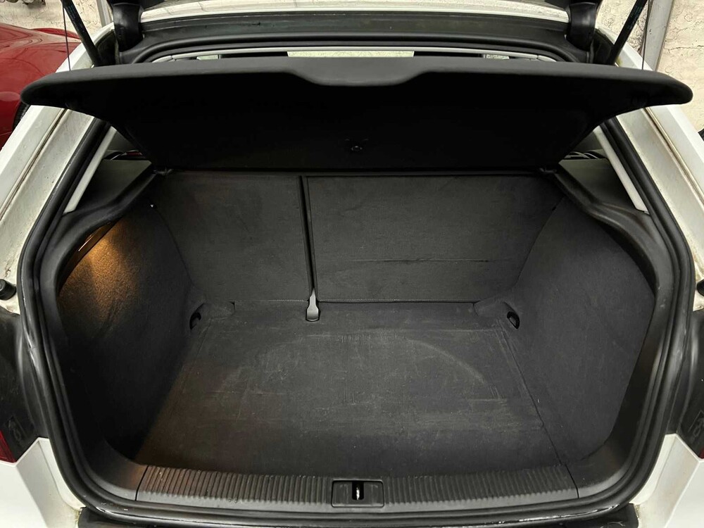 Audi A3 1.6 Attraction 102PS 2010, PK-830-J