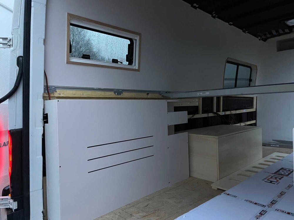 Volkswagen Crafter L4H3 35 2.0 TDI 177PS 2018, VLS-31-H